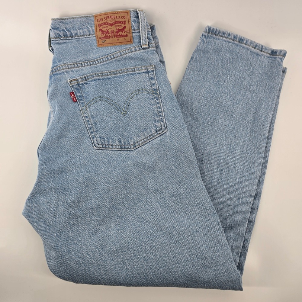 Levi's 501 Original Jeans Mens 31x26 Light Wash Blue Straight Leg Button Fly